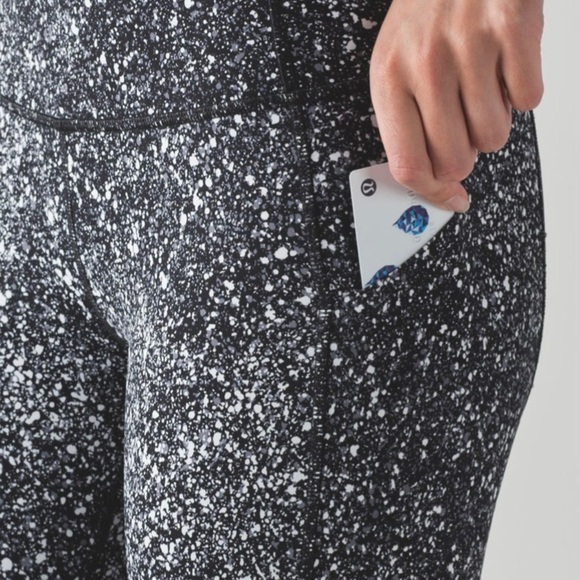 Lululemon Pace Rival Crop (Marathon), Splatter Black / White - Picture 8 of 10